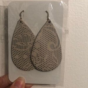 Leather earrings